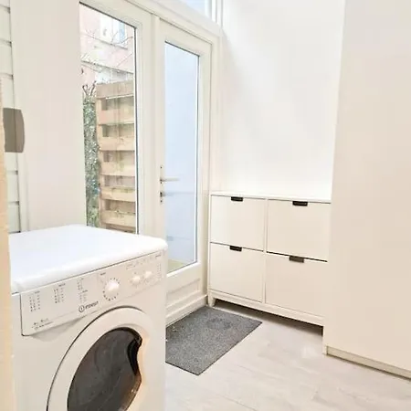 Апартаменты A Cozy Place In